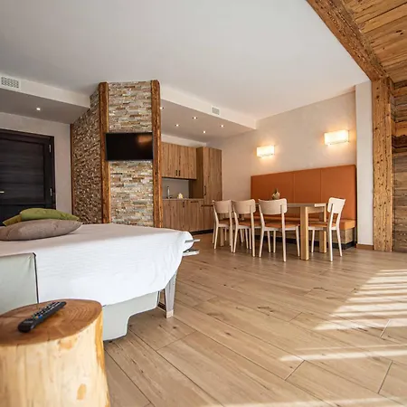 Dolce Apartment *
